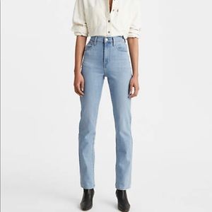 Levi’s 28W 32L (size 6) straight leg high rise jeans